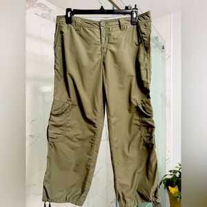 Juniors Olive Cargo capri
